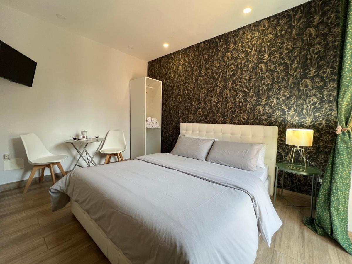 Emanuele Room Катания Экстерьер фото
