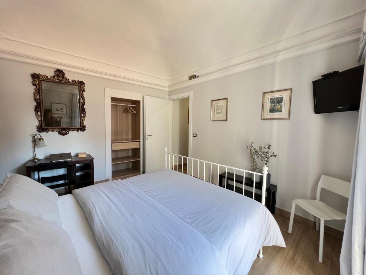 Emanuele Room Катания Экстерьер фото